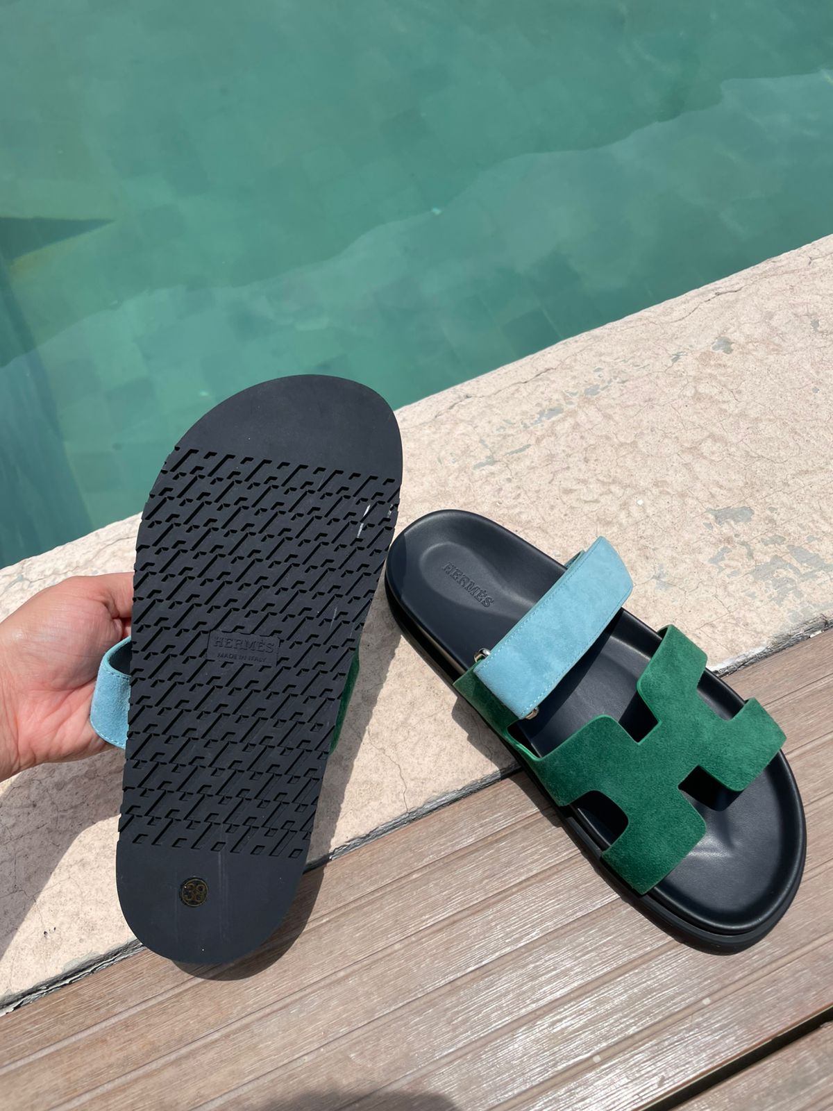 Sandalias verde con azul