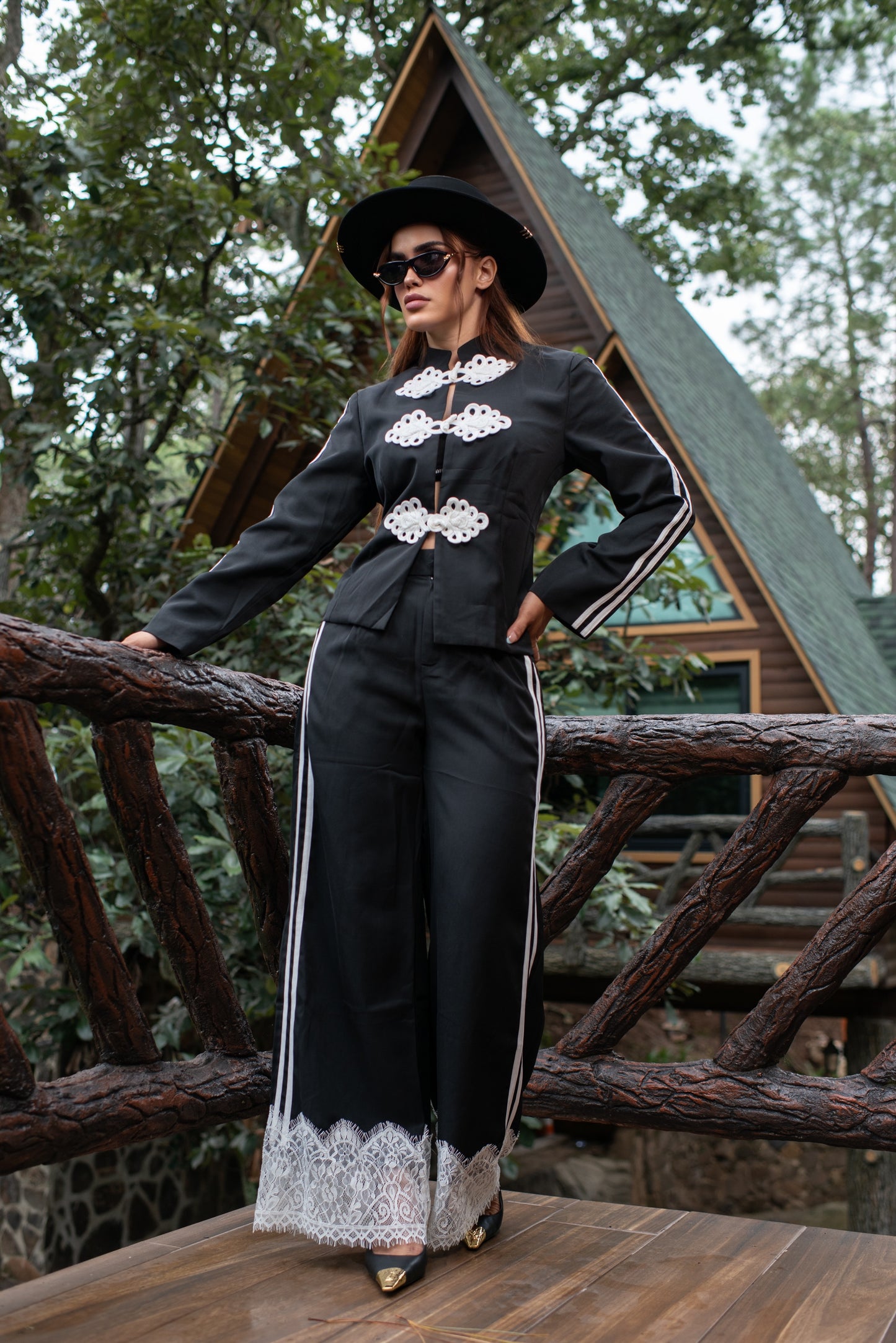 SET ADRIANA V 1