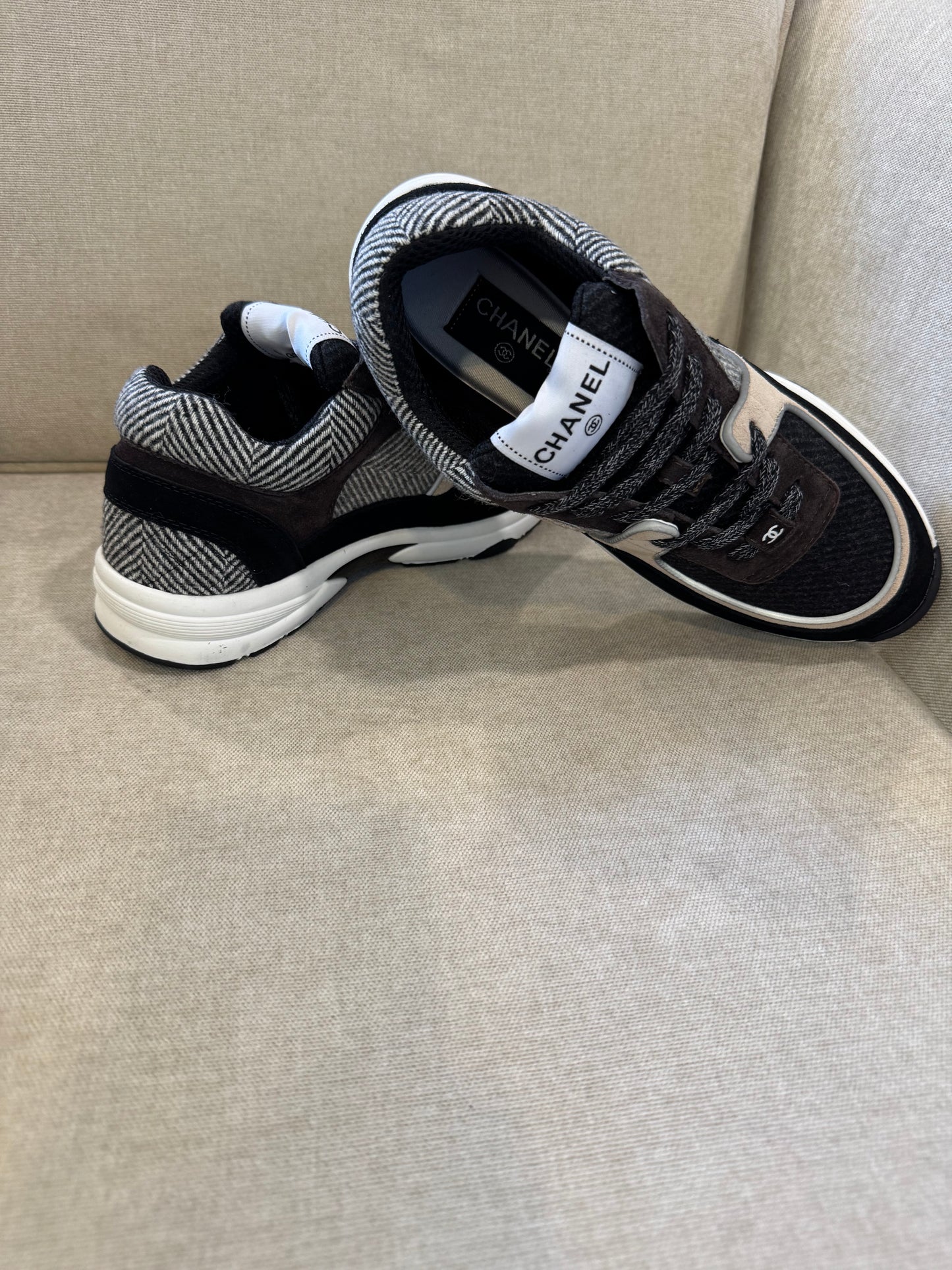 Tenis negro CHNL-NF