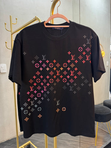 T-SHIRT NEGRA COL LV-1