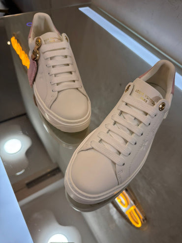 Tenis blanco con rosa