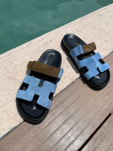 Sandalia azul con verde