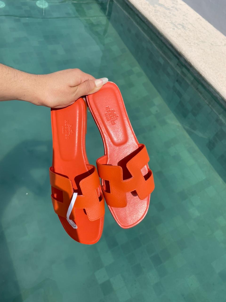 Sandalias naranjas