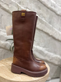 BOTA MUMU CAFÉ