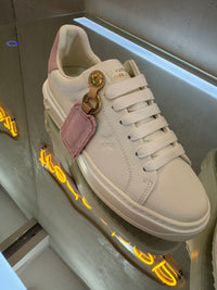 Tenis blanco con rosa