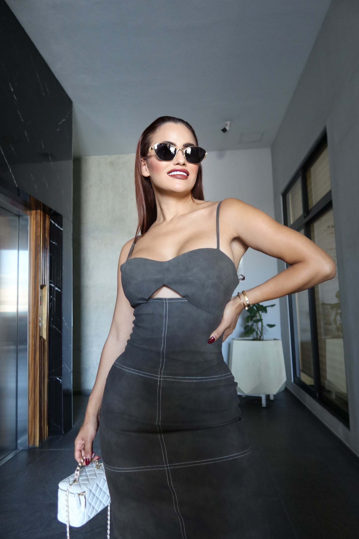 Vestido T-BROWN