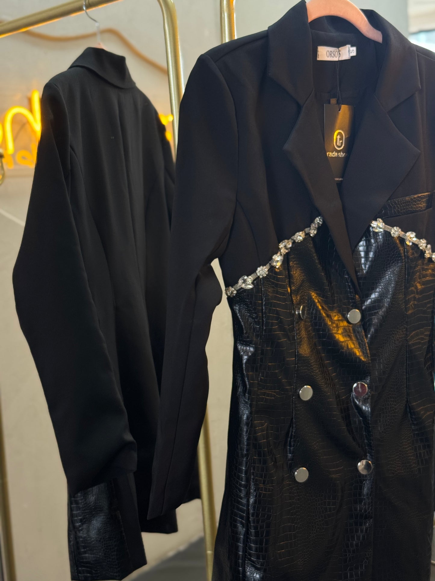 Blazer negro, brillos