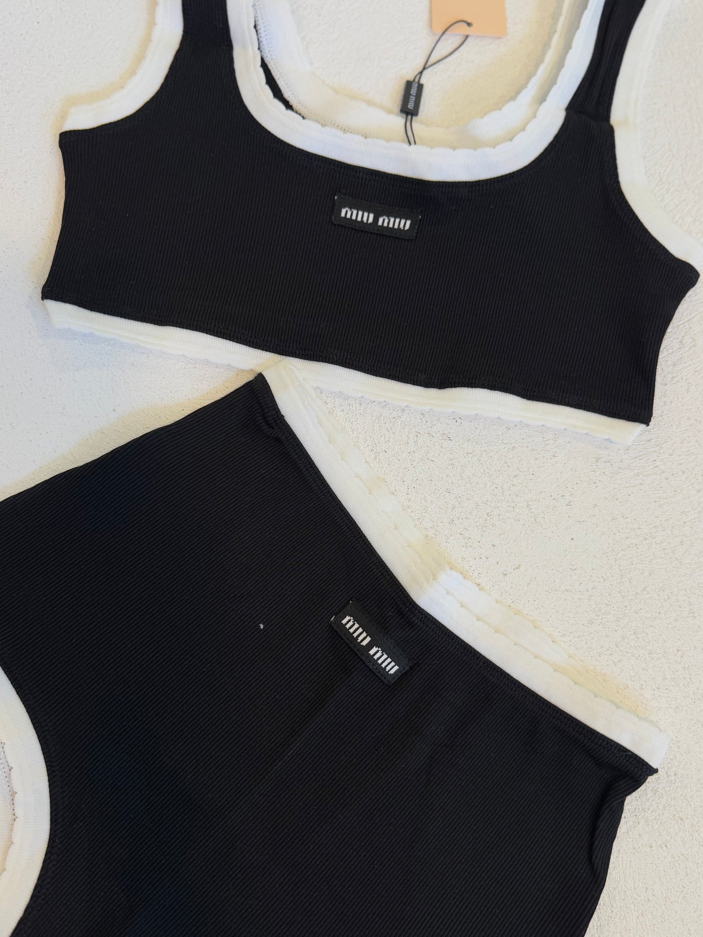 SET MU MU NEGRO CALZÓN Y YOP