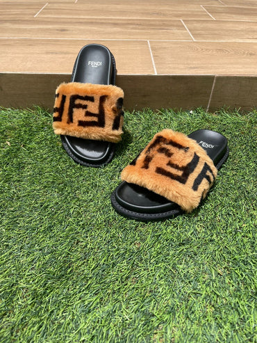 Sandalias Fendi