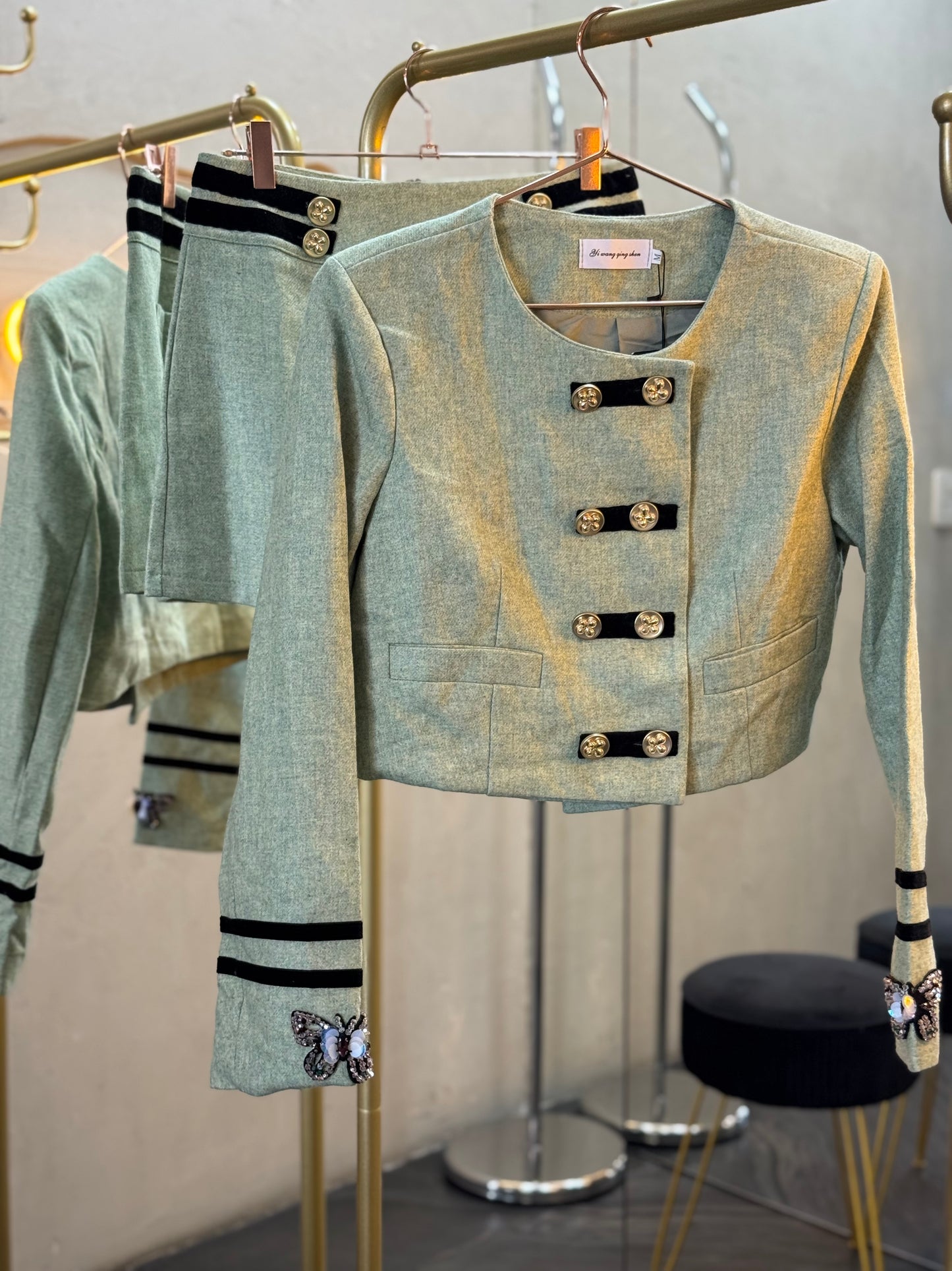 Set verde blazer y falda