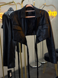 Blazer corto vinipiel