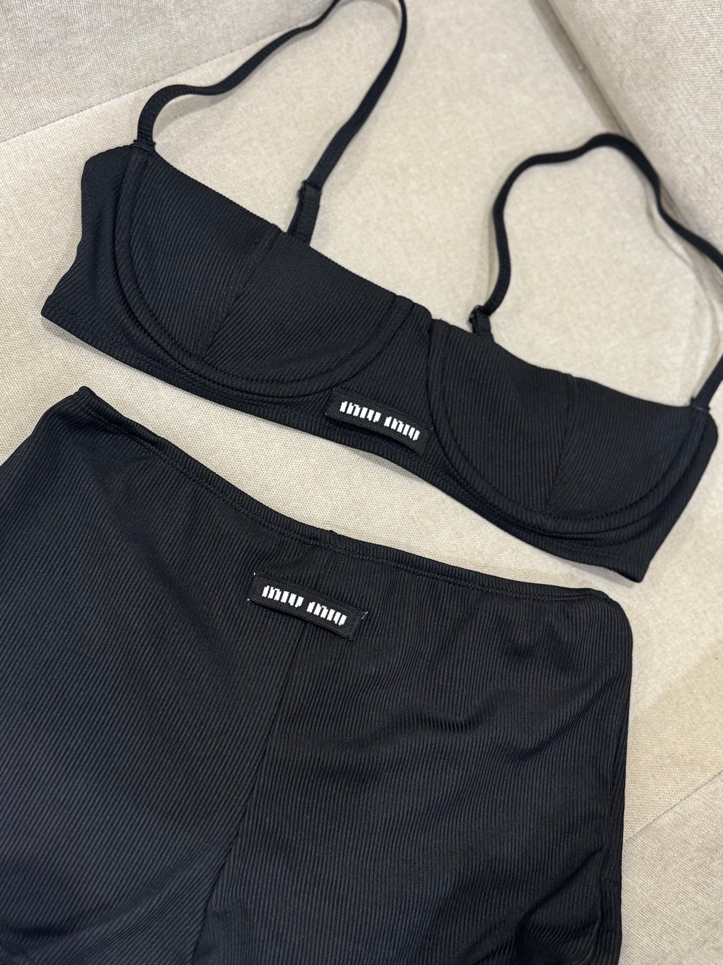 Set Top y CALZ MU MU