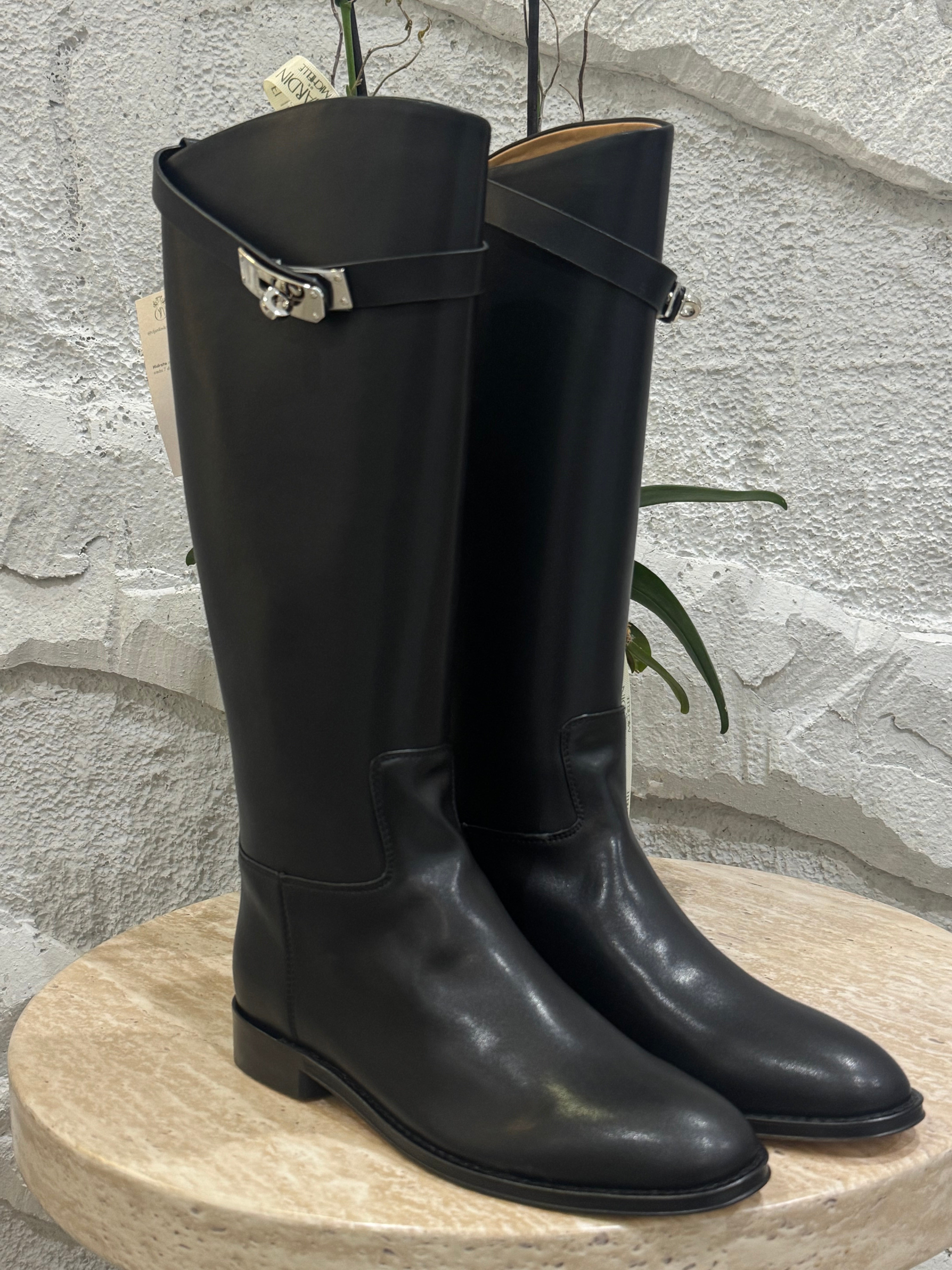 BOTA HRMS NEGRA