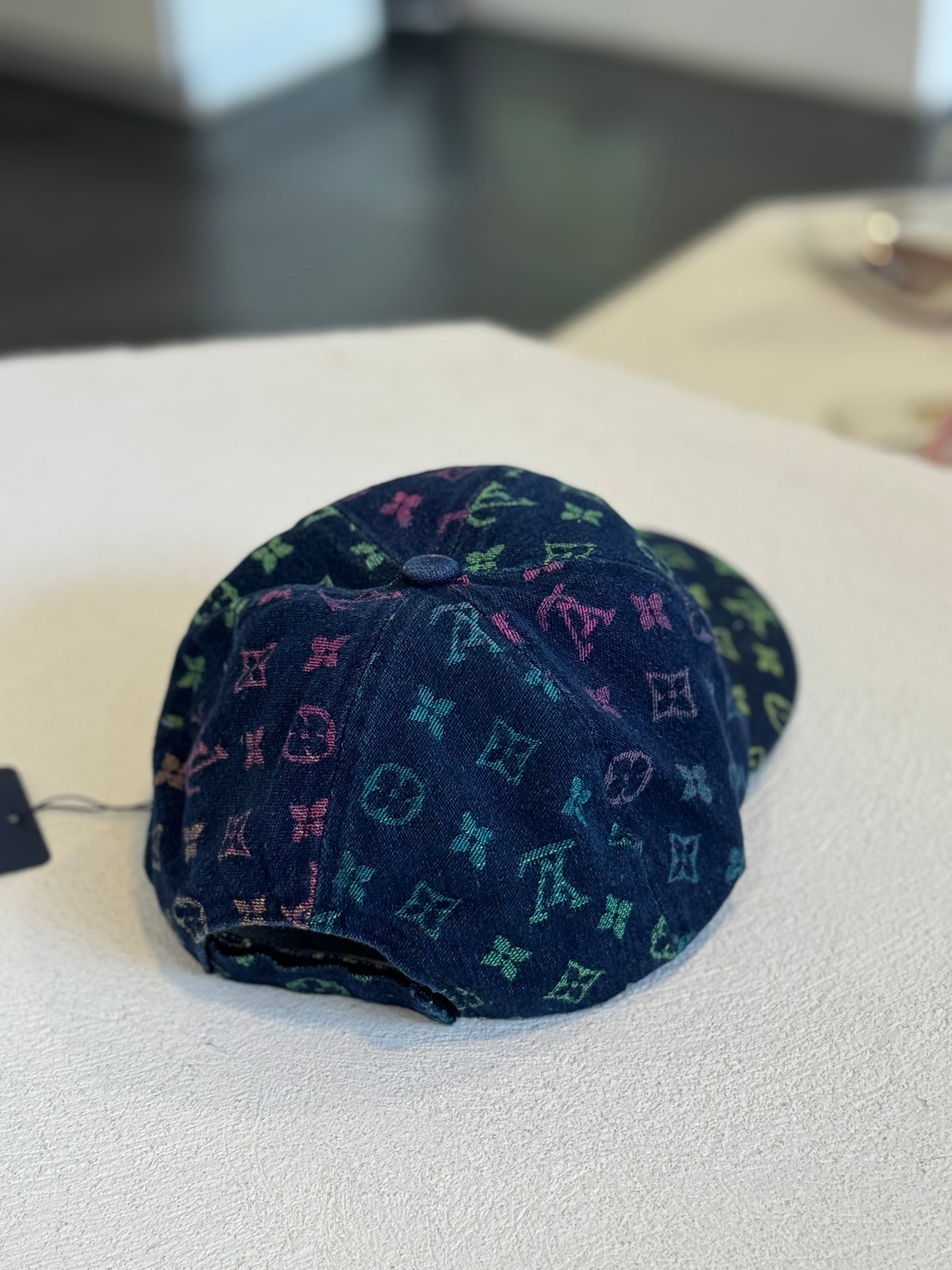GORRA LV