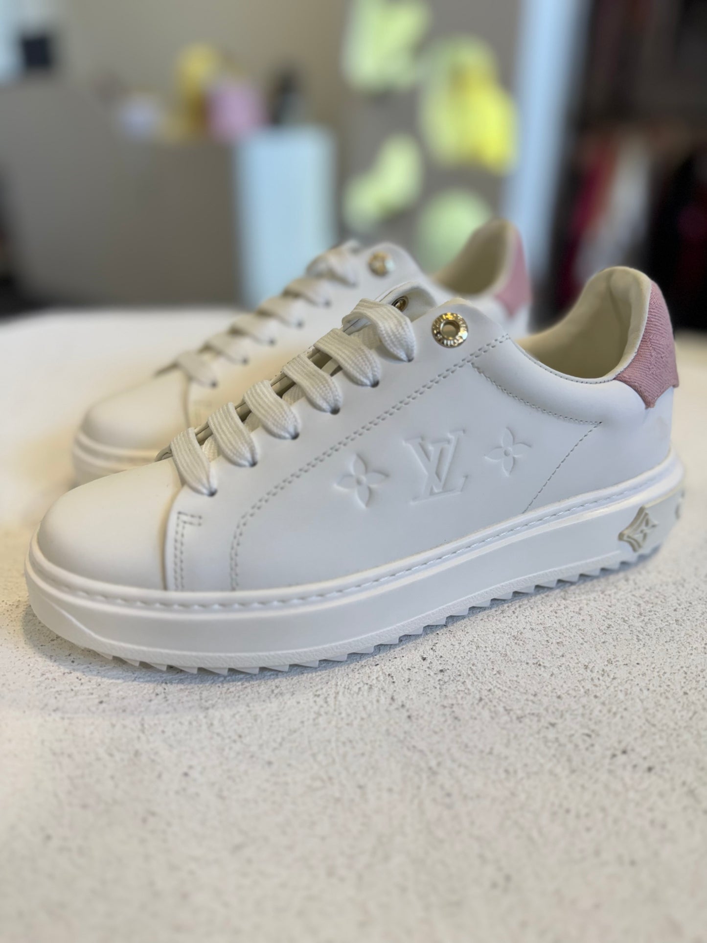 Tenis blanco con rosa