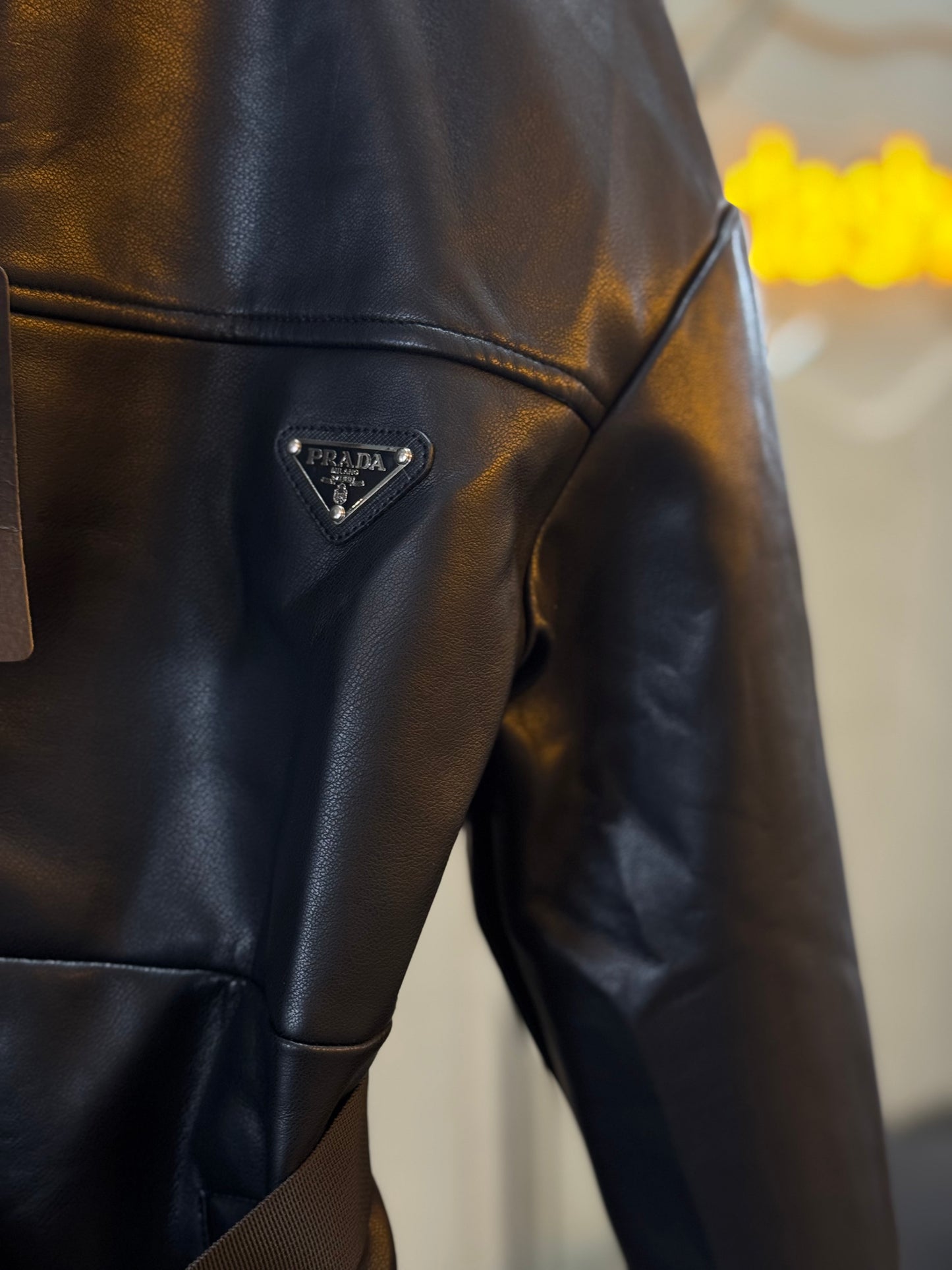 Chamarra negra piel PA