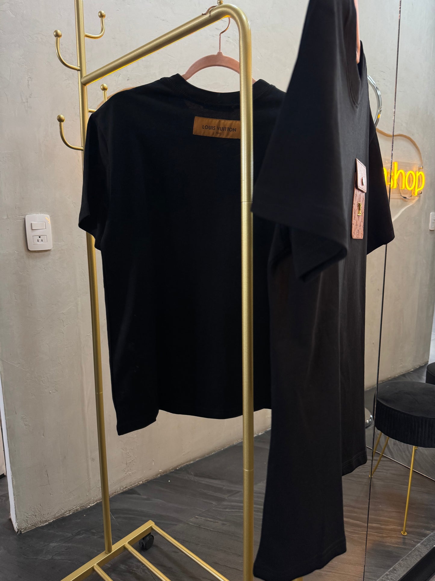 T- Shirt negra L-V