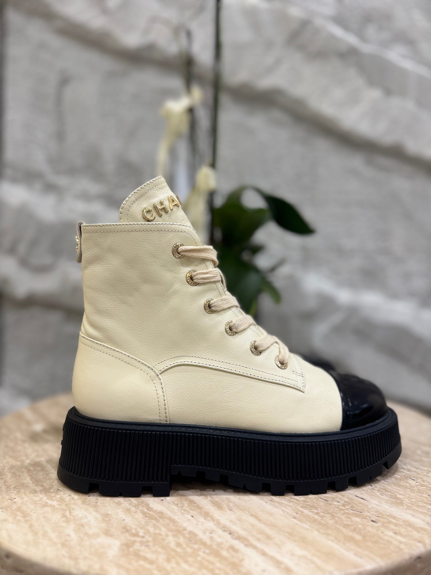 BOTAS BEIGE CHNL