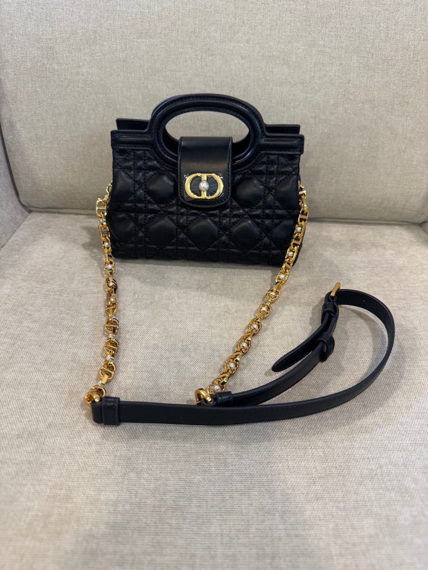 Bolso negro CD MNO