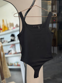 BODY SIN MANGA NEGRO