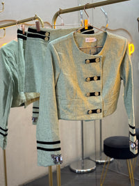 Set verde blazer y falda