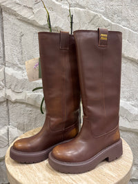 BOTA MUMU CAFÉ