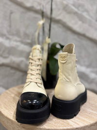BOTAS BEIGE CHNL