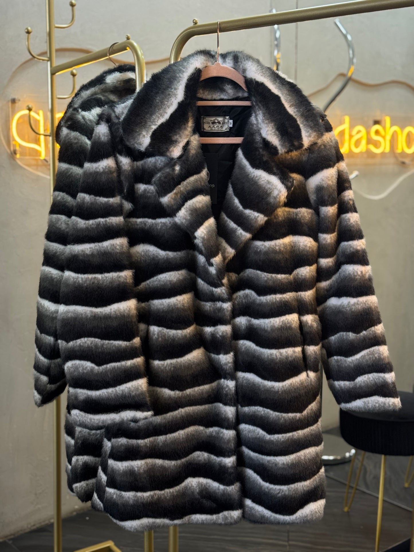 Abrigo peluche negro-blanco