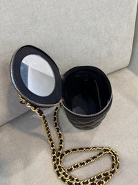 Bolso negro Case mini CHNL