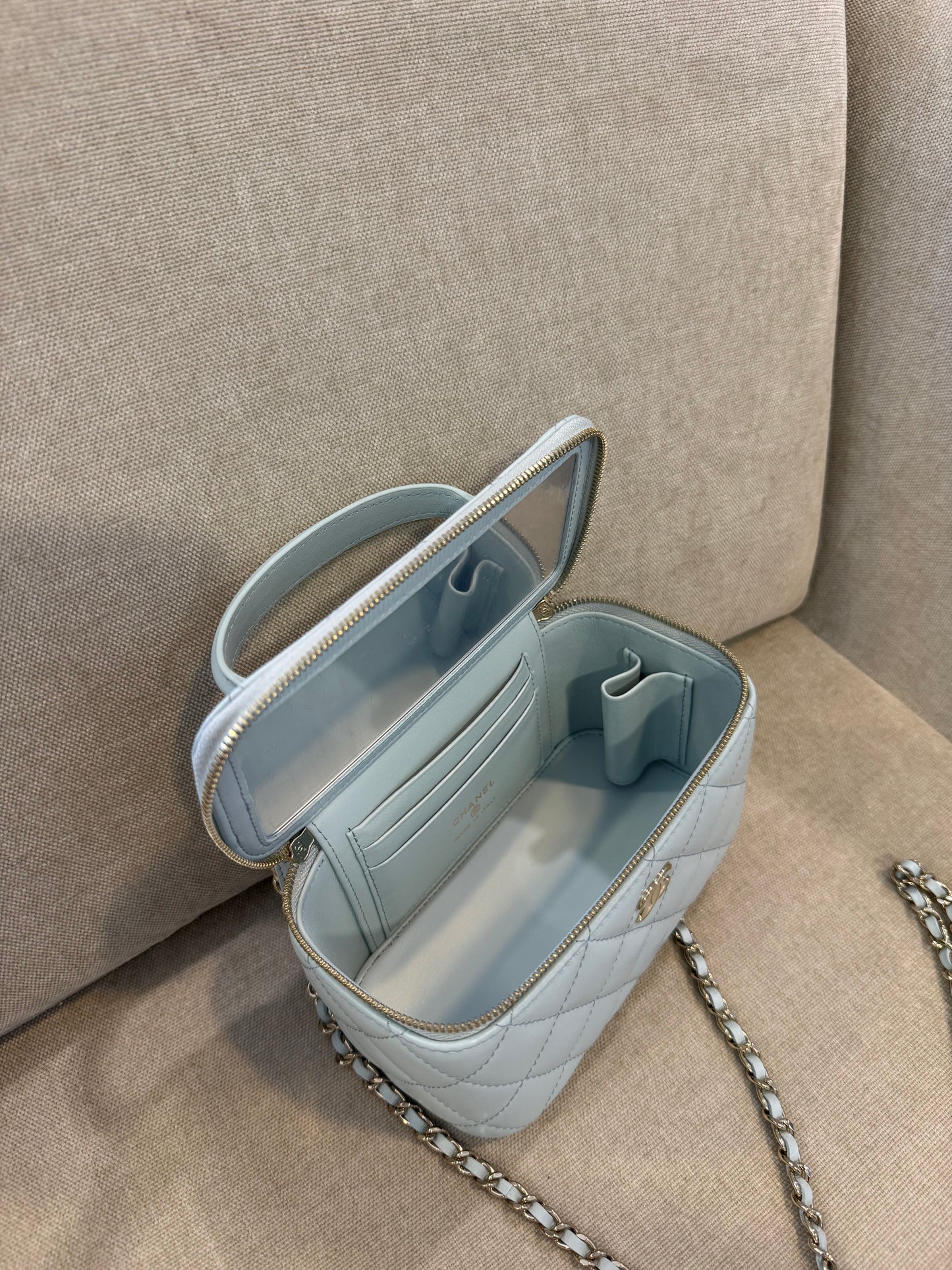 Vanity Baby Blue CHNL