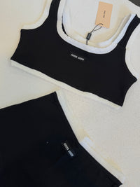 SET MU MU NEGRO CALZÓN Y YOP