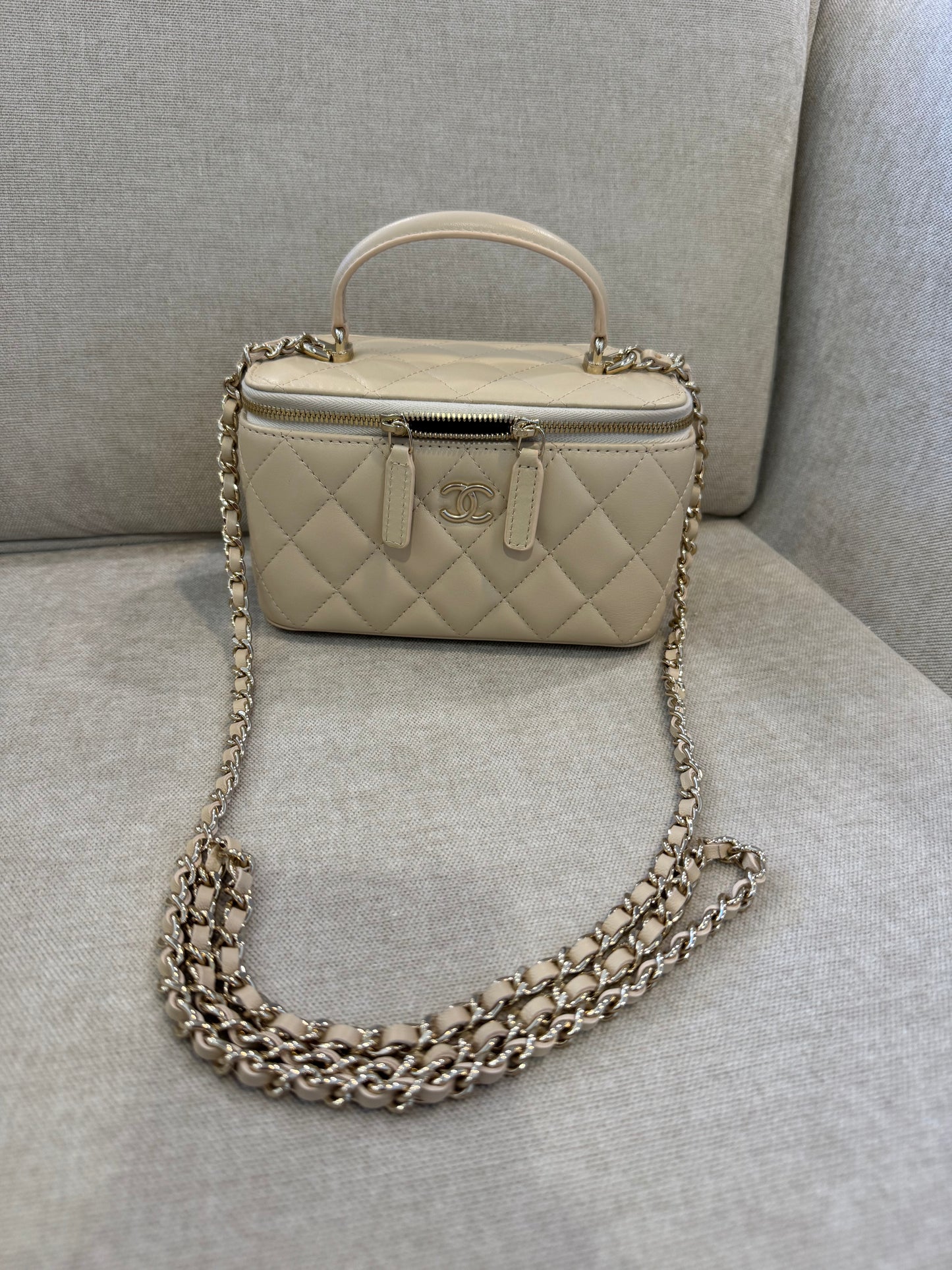 Vanity Beige CHNL