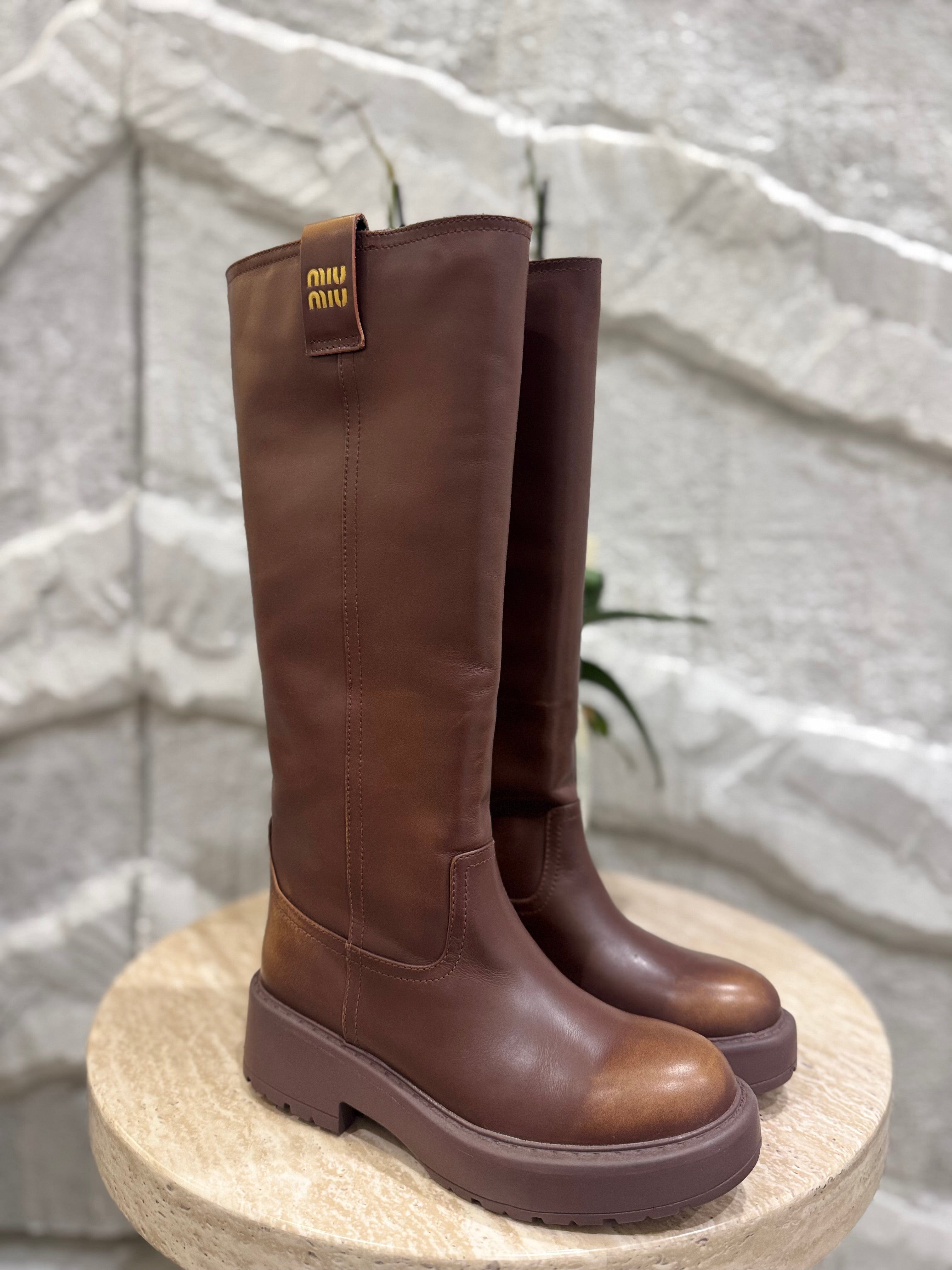 BOTA MUMU CAFÉ