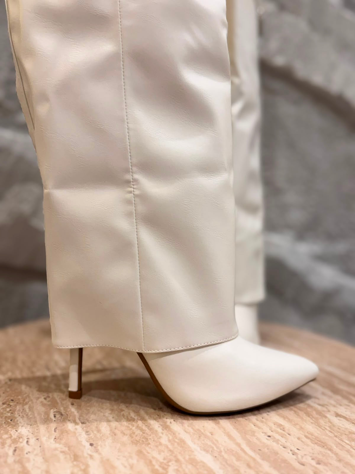 BOTA BLANCA