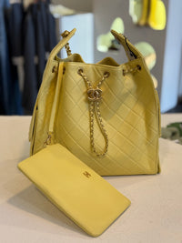 Bolso amarillo CH tamaño 30