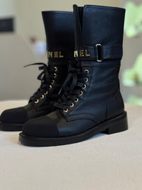 Bota negra