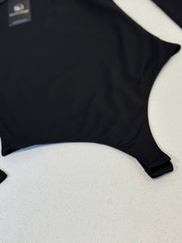 BODY NEGRO CON MANGA