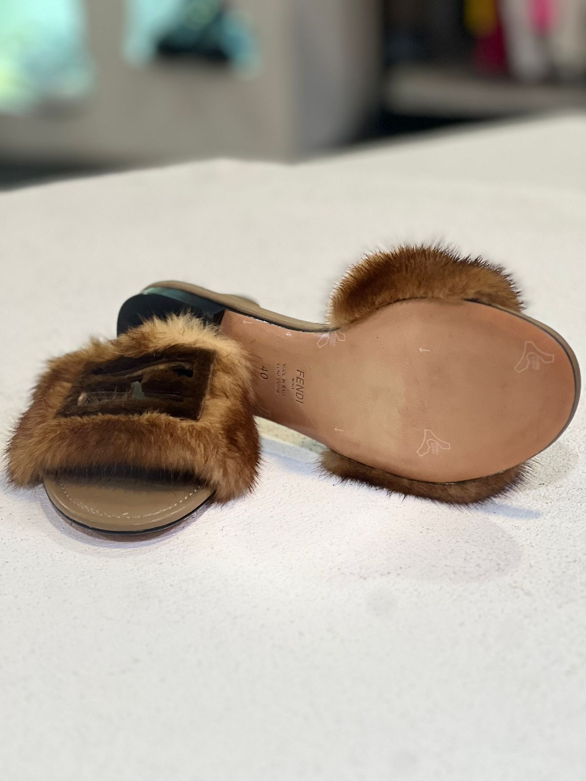 SANDALIA CAMEL PELUCHE