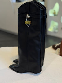 Botas negras