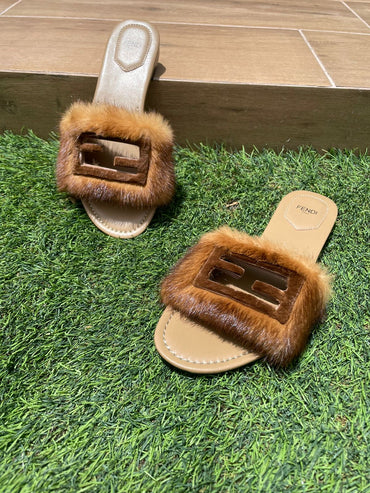 Sandalias Fendi