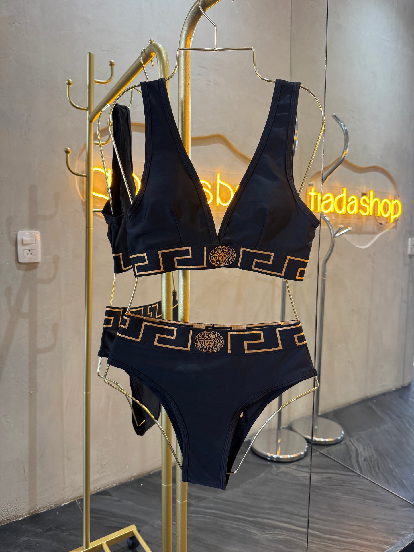 Traje de baño 2 piezas negro V