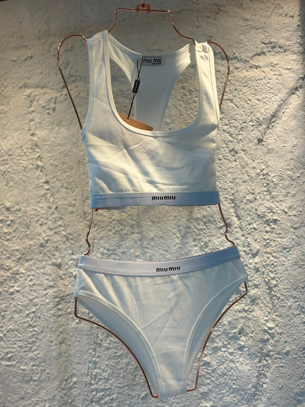 SET MU MU A-1