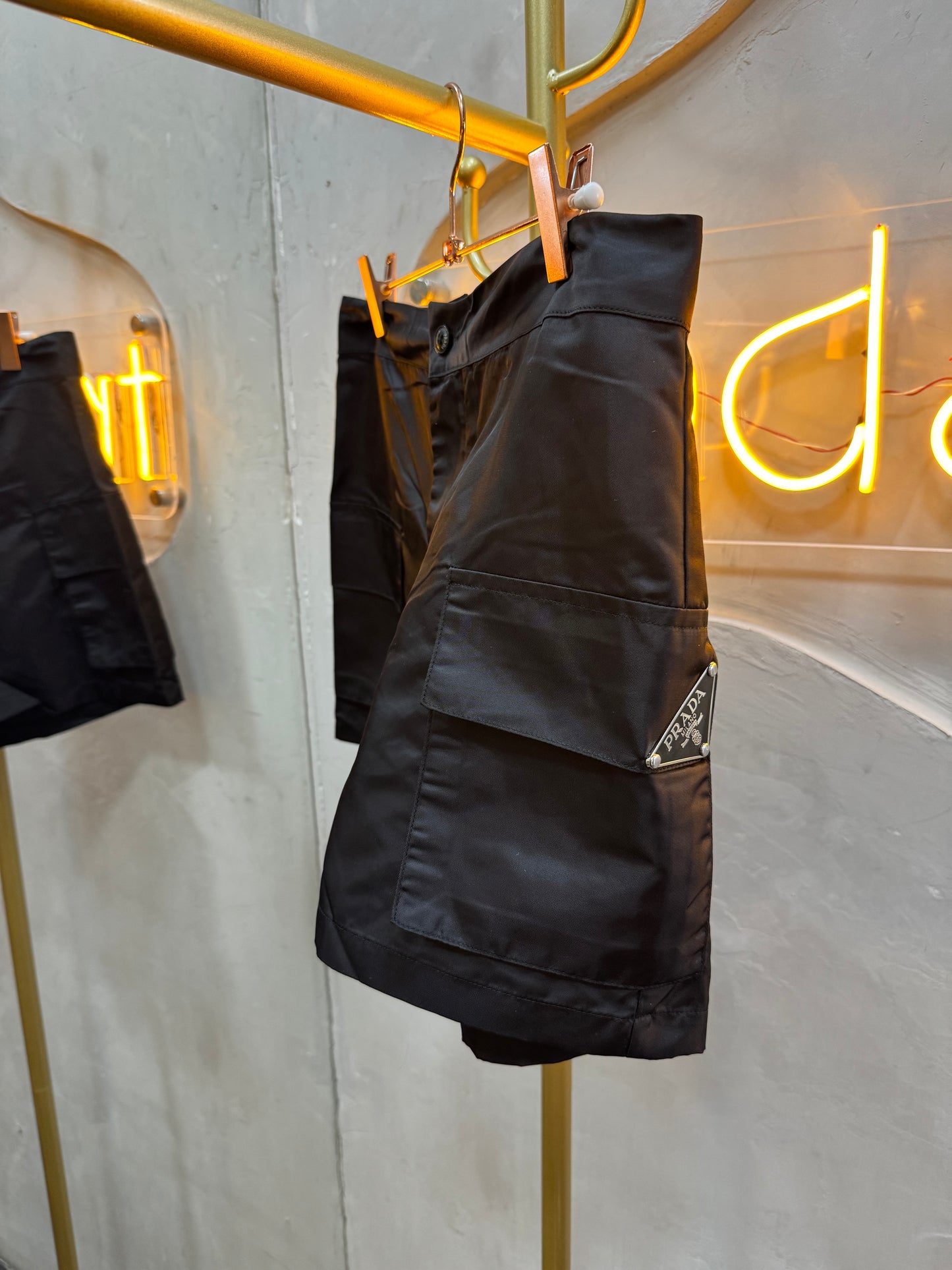 Short  negro tela impermeable