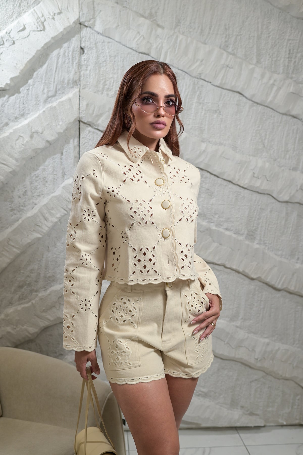 SET AMALIA