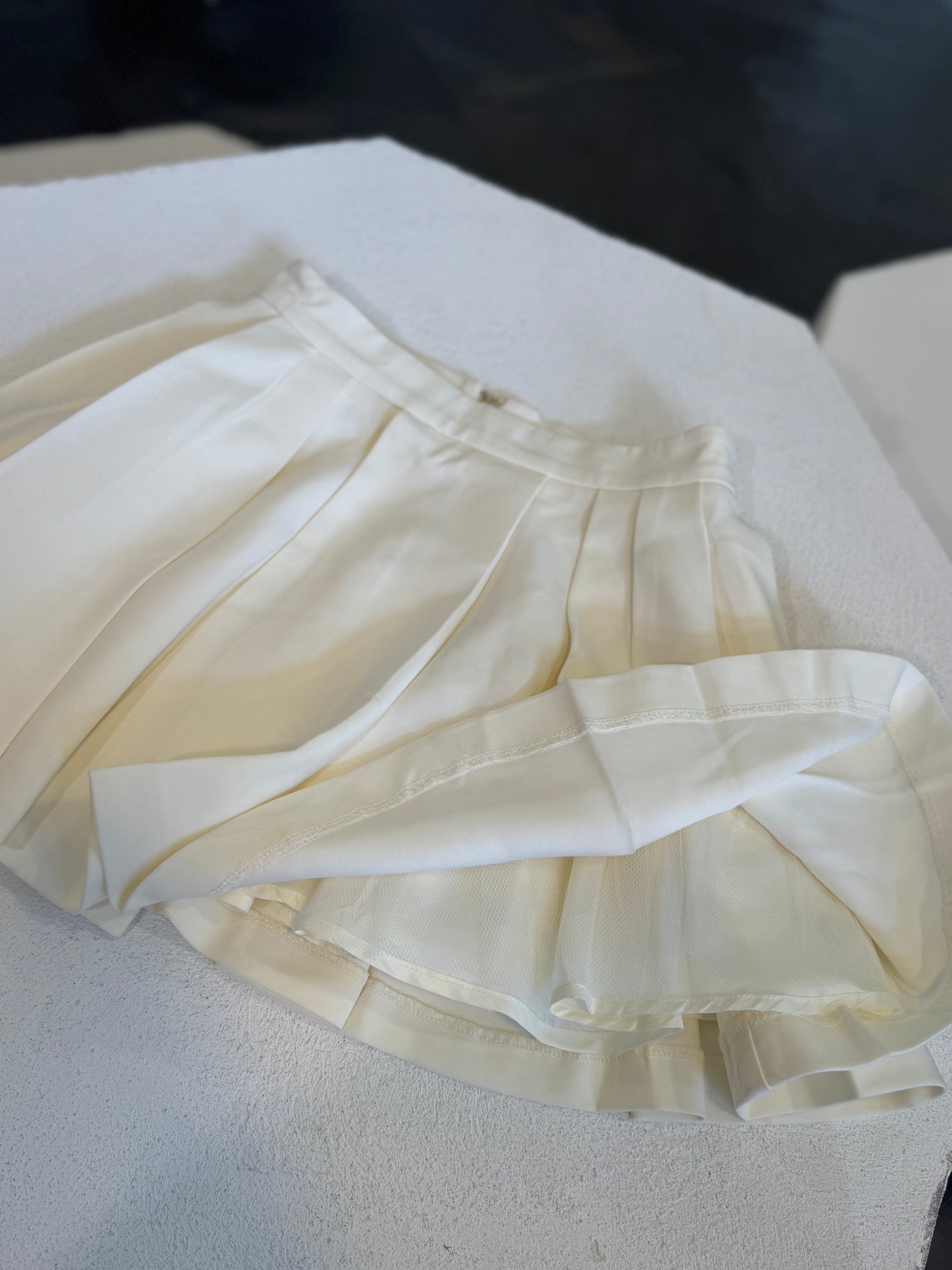 FALDA BEIGE TABLONES