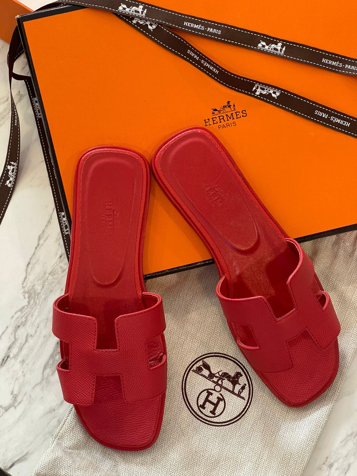 Sandalias rojas