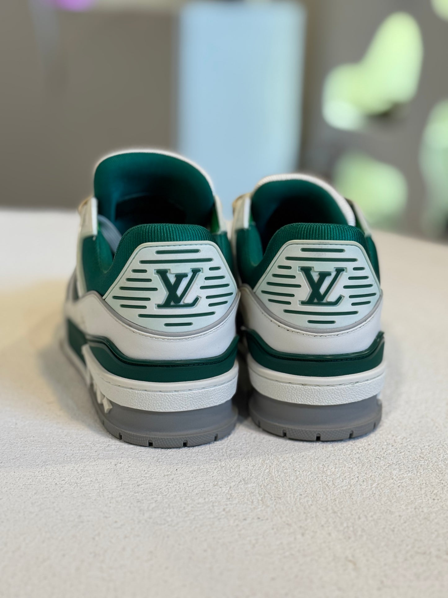 Tenis verde con blanco