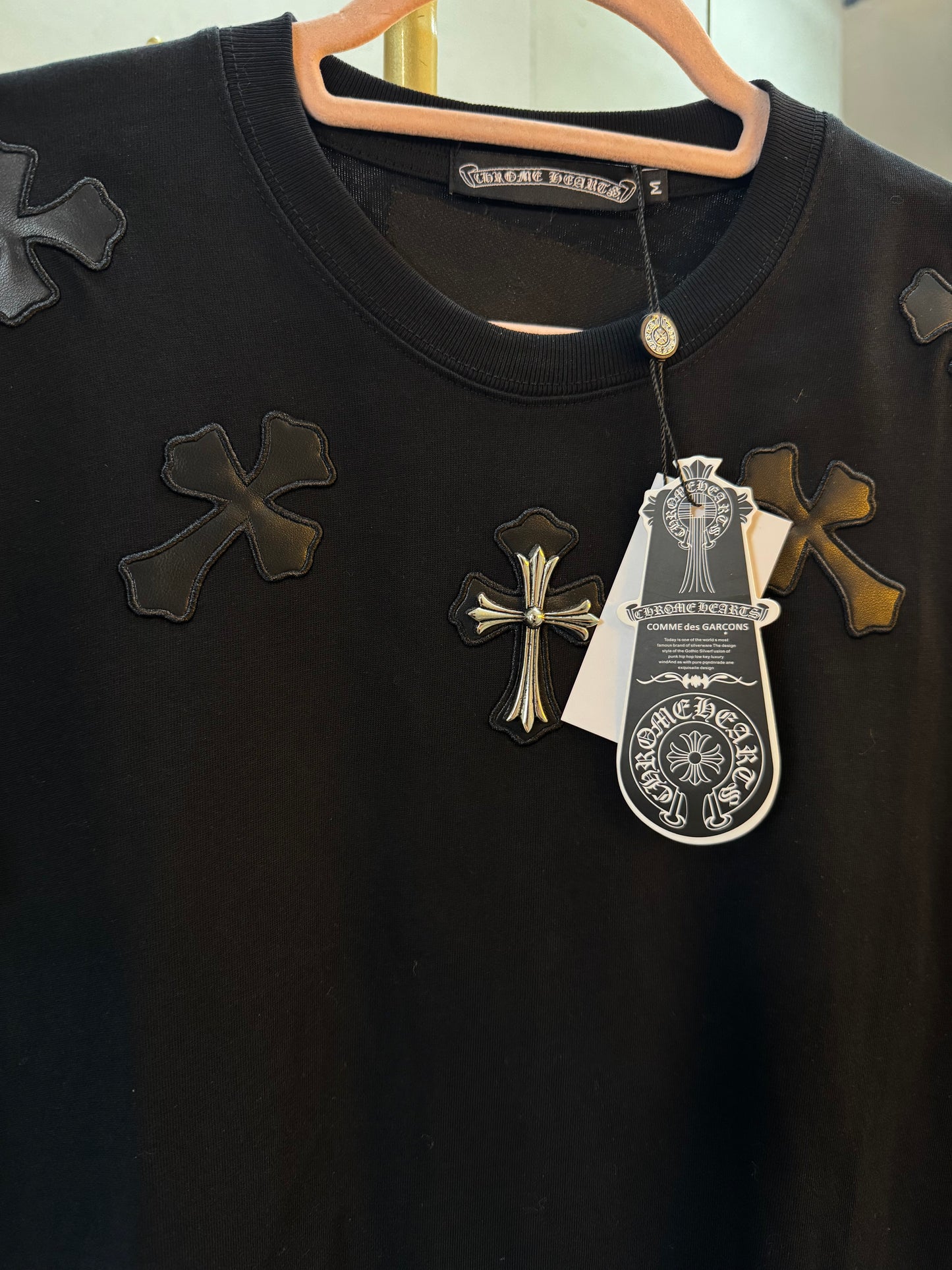 T- Shirt negra cruz