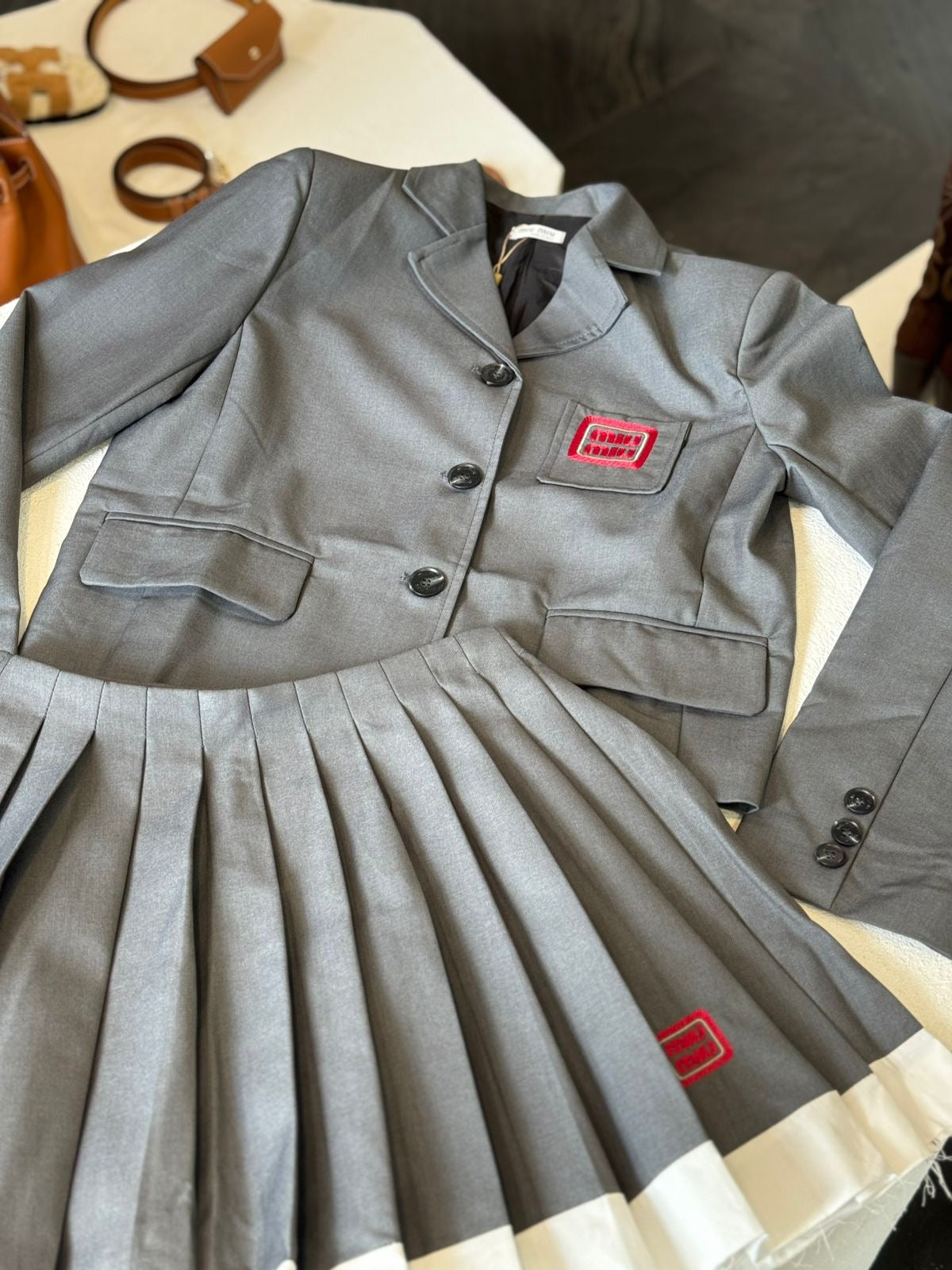 Set gris