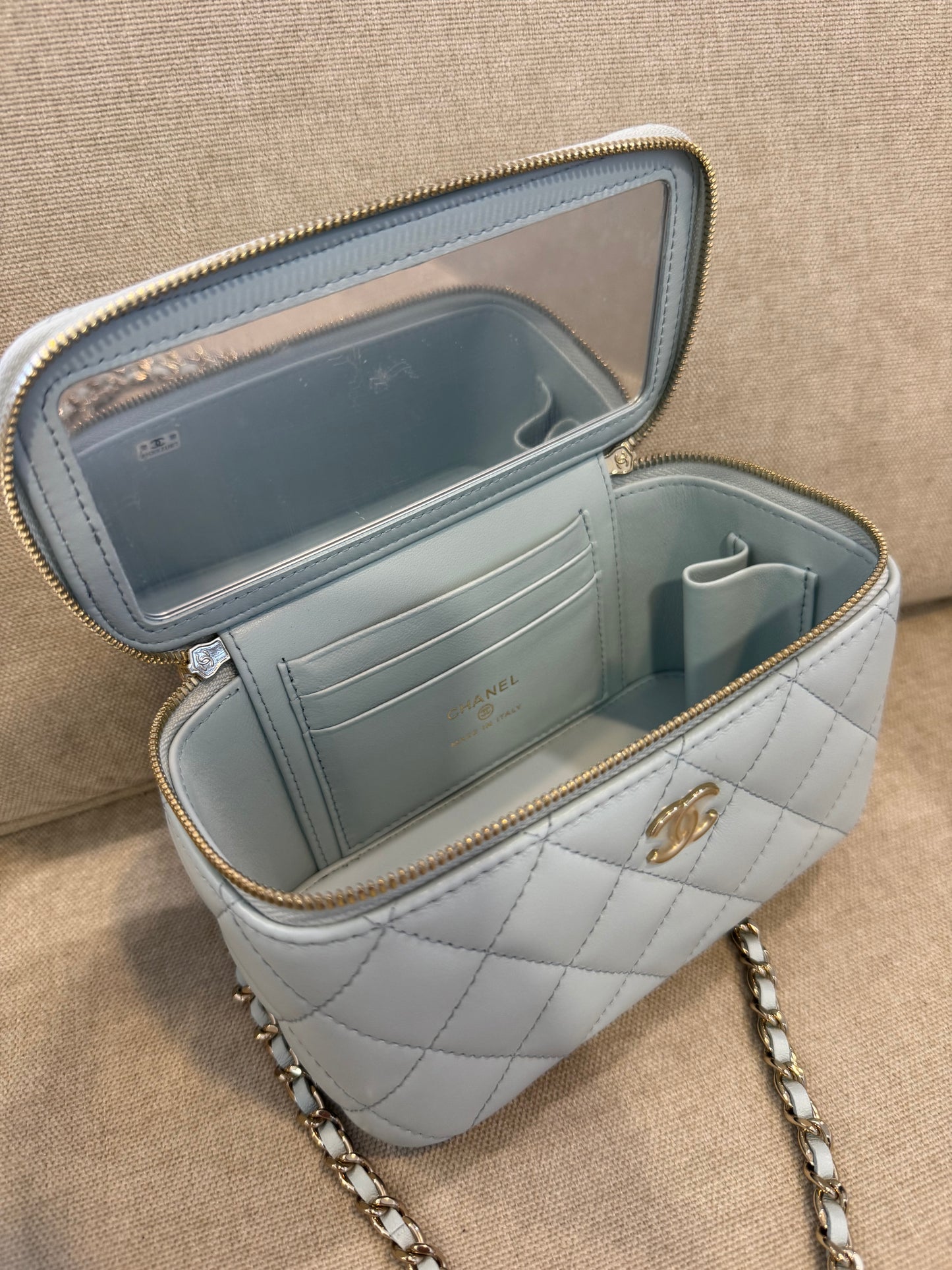 Vanity Baby Blue CHNL